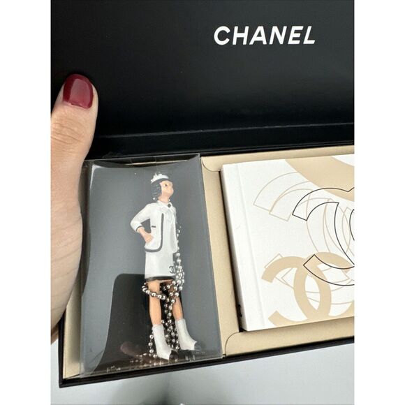 Chanel Coco Gabrielle Figurine Necklace W/box Set - Picture 2 of 4